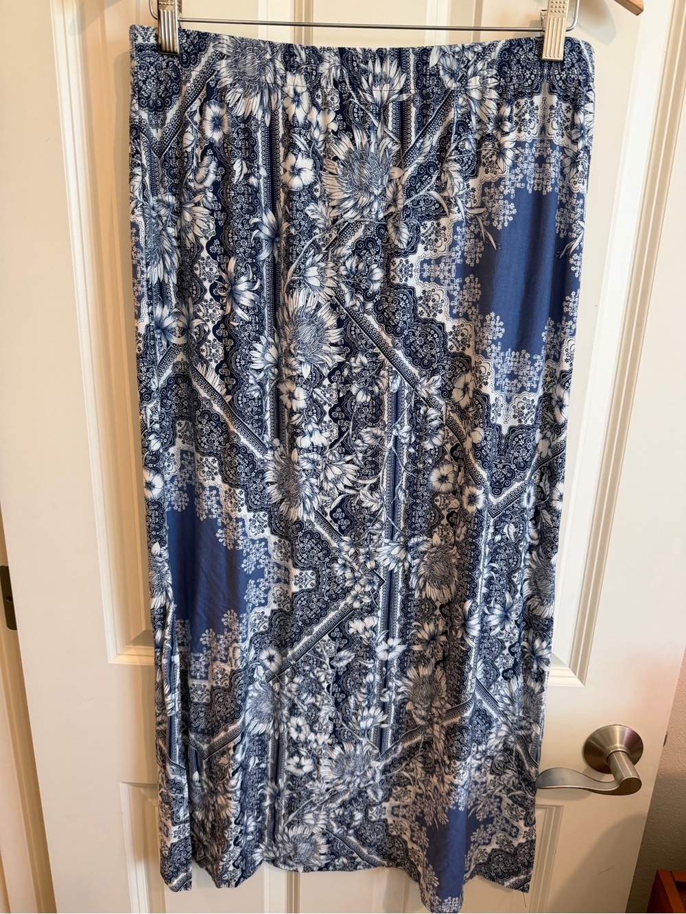 Chico’s blue and white maxi skirt size 8/10